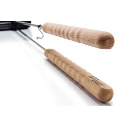 Petromax Waffle Iron handle detail view